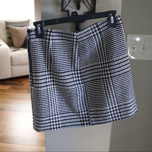 Super Trendy Skirt!!